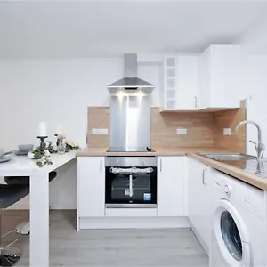 https://royal-mile-old-town-apartment-edinburgh.edinburghhotelsuk.org